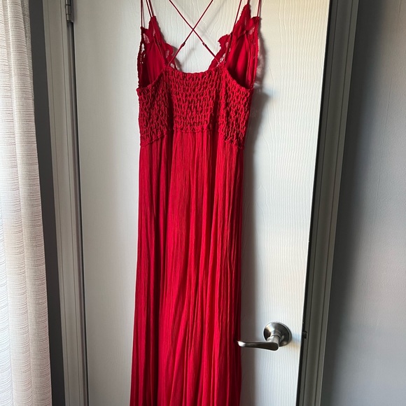 Red strap dress - Picture 2 of 2